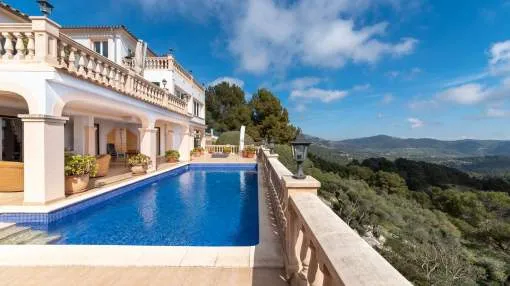 Villa with sea and mountain views in Son Font Villa with sea and mountain views in Son Font