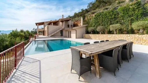 Beautiful villa with spectacular views over Palma and its bay