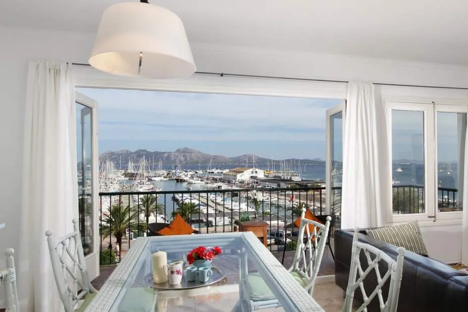 Stunning seaview apartment in Puerto de Pollensa