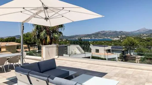 Luxury new built villa overlooking the bay of Santa Ponsa and the mountains