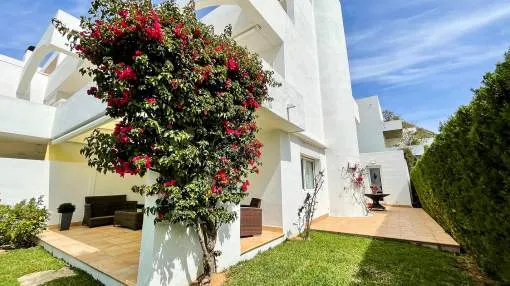 Villa in exclusive complex within walking distance of Pine Walk Villa in exclusive complex within walking distance of Pine Walk