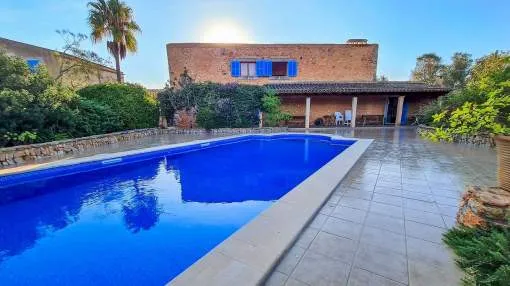 Finca in Alquería Blanca, in rustic Mediterranean style.