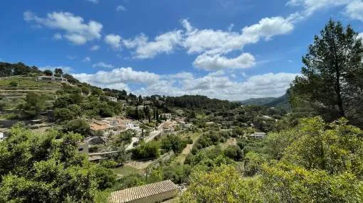 Nice plot with building licence for a house with pool in a tranquil street in the nice village Galilea