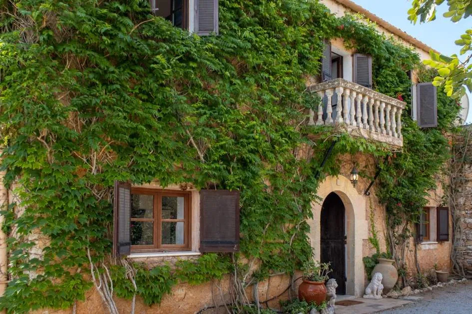 Country house, a haven of peace, with beautiful garden near Cala d'Or