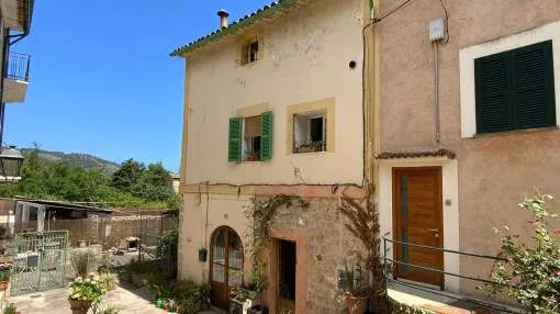 Well-kept town house just a few minutes' walk from the main square in Sóller