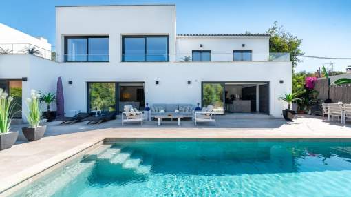 Fantastic villa in Palmanova, walking distance to the beach Fantastic villa in Palmanova, walking distance to the beach