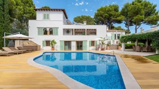 Charming luxury villa with a large garden in the middle of Portals Nous