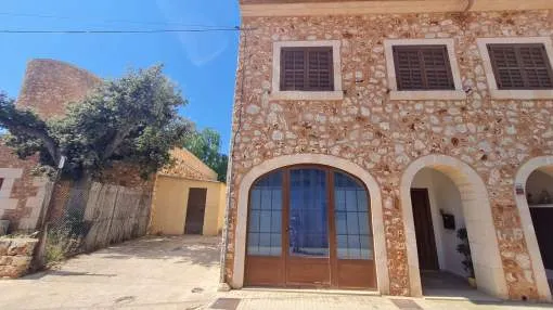 Spacious and sunny terraced house with garden area and barbecue in Campos. Spacious and sunny terraced house with garden area and barbecue in Campos.