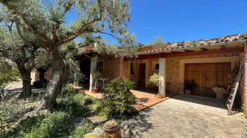 Well-kept stone house in Fornalutx Well-kept stone house in Fornalutx