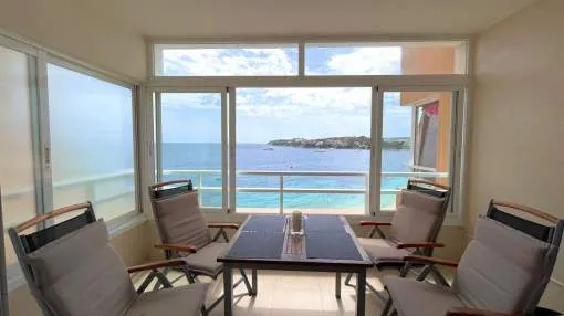 Bright Waterfront Apartment with Direct Beach Access Bright Waterfront Apartment with Direct Beach Access