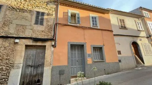Charming townhouse in the heart of Campanet