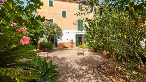 Historical Property in Andratx Town Looking for Love and Restoration! Historical Property in Andratx Town Looking for Love and Restoration!
