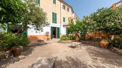 Historical Property in Andratx Town Looking for Love and Restoration! Historical Property in Andratx Town Looking for Love and Restoration!