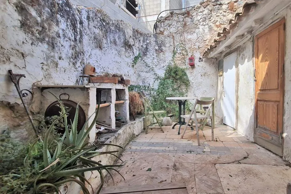Renovation property in the centre of Campanet