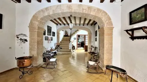 Historic village house with lots of potential in the heart of Pollensa