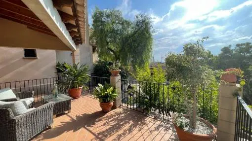 Semi-detached villa in the fantastic area of Portal Nous. Semi-detached villa in the fantastic area of Portal Nous.