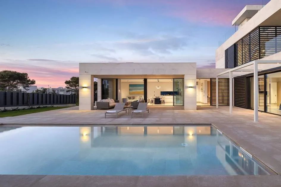 Villa with stunning sea views in Puig de Ros