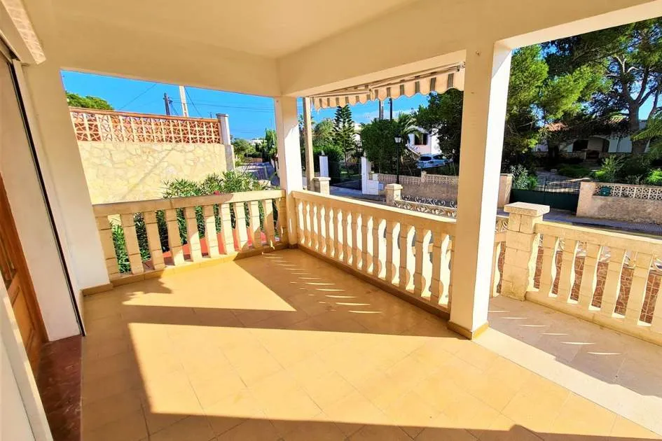 Villa for rent in Cala Llombards