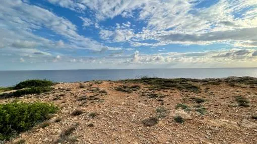 Dream plot in the first sea line in Vallgorenera-Cala Pi Dream plot in the first sea line in Vallgorenera-Cala Pi