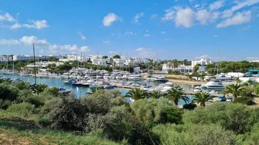 Plot in unbeatable area of the port in Cala d'Or