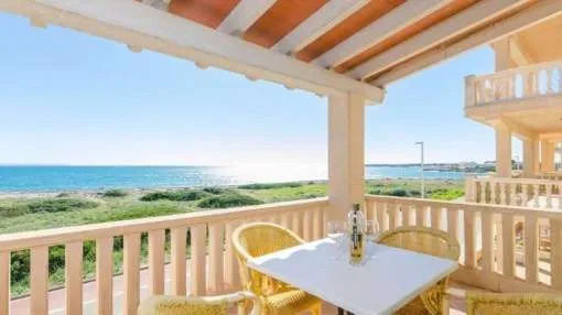 Exceptional Mediterranean style house in front of the sea in Sa Rápita. Exceptional Mediterranean style house in front of the sea in Sa Rápita.
