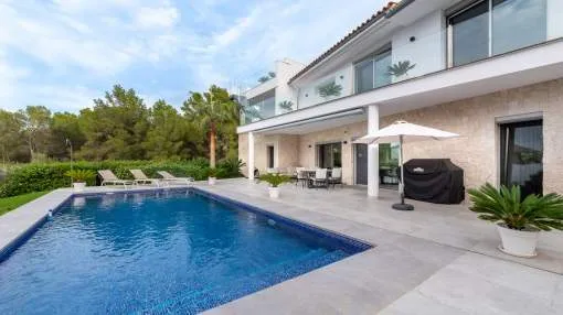 Modern Sea View Villa in Residential Area of Nova Santa Ponsa