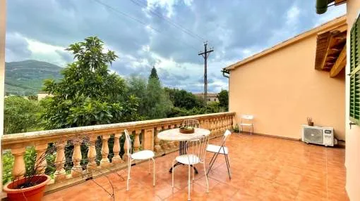 Country house with garden and views of the Tramuntana mountains Country house with garden and views of the Tramuntana mountains