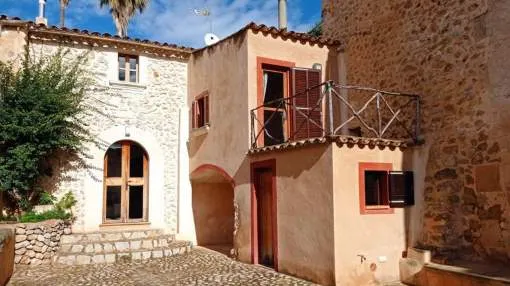 Charming village house for rent in Búger