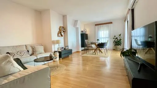 Apartment with port and sea views in Costa dén Blanes. Apartment with port and sea views in Costa dén Blanes.