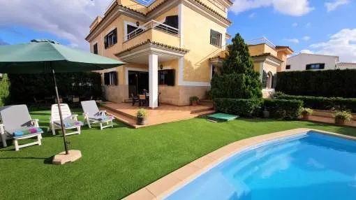 Semi-detached house in a privileged location in Puig de Ros Semi-detached house in a privileged location in Puig de Ros