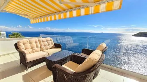 Attractive apartment in unique first line location in Torrenova offering panoramic sea views Attractive apartment in unique first line location in Torrenova offering panoramic sea views