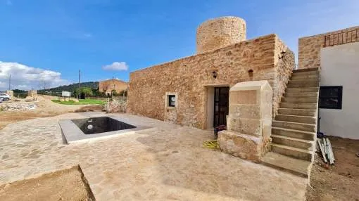 Newly refurbished house with private pool and panoramic views in Felanitx