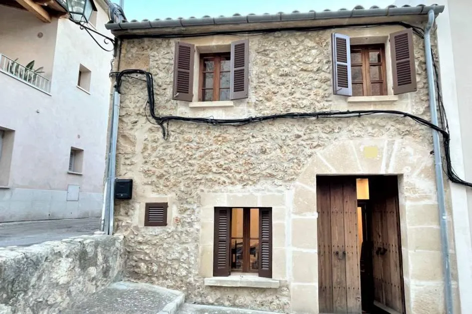 Traditional village house in the heart of Pollensa
