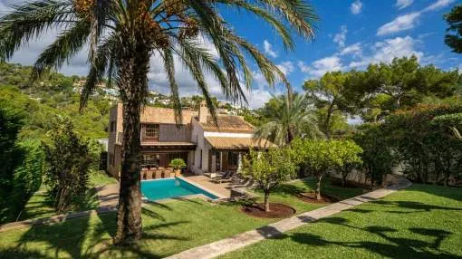 Ideally located family villa in Portals Nous