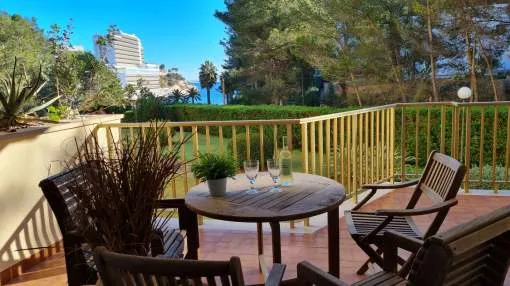 Sea view apartment with direct access to the beach of Cala Vinyas