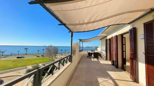 Magnificent penthouse  in an exclusive building in Palma with spectacular sea views.