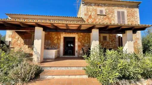 Finca with beautiful stone facade and private pool in Campos