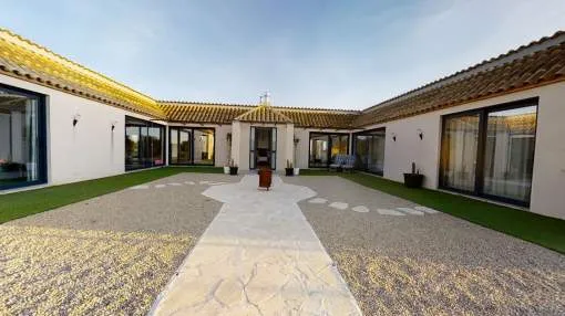 Centrally located and spacious finca near Llucmajor Centrally located and spacious finca near Llucmajor