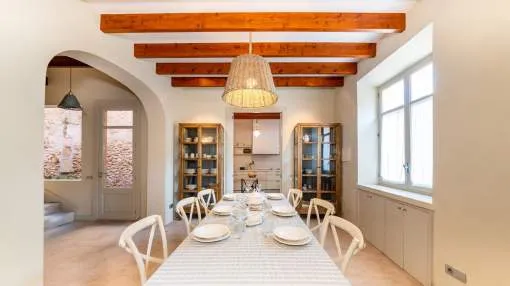 Centrally located village house with tourist licence in S'Alqueria Blanca Centrally located village house with tourist licence in S'Alqueria Blanca
