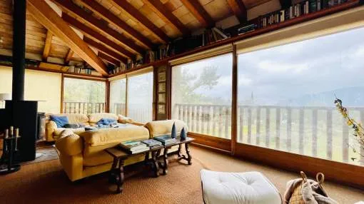 A spectacular finca in Esporlas, with unobstructed views to the Serra Tramuntana. A spectacular finca in Esporlas, with unobstructed views to the Serra Tramuntana.