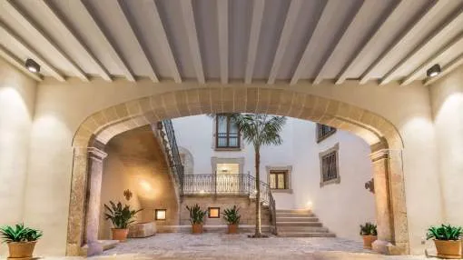 Exceptional duplex apartment in Palma old town with private garden and pool