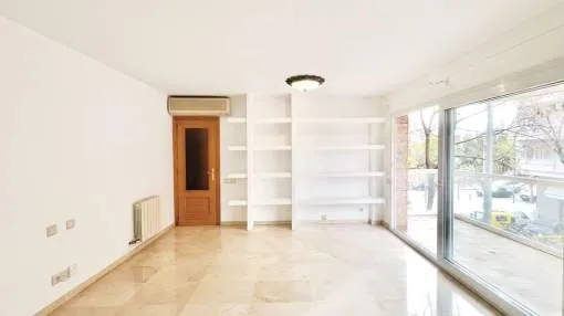 Modern apartment with sunny balcony and garage parking in Palma Modern apartment with sunny balcony and garage parking in Palma