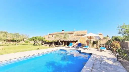 Amazing villa with pool and garden in Santanyí