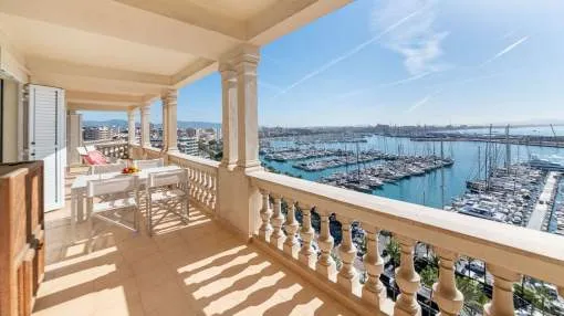 Beautiful flat with spectacular views to the bay of Palma and the sea