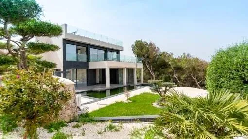 Newly built villa with beach access in Cala Murada