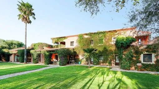 Country house located in an exclusive area close to the golf course Country house located in an exclusive area close to the golf course