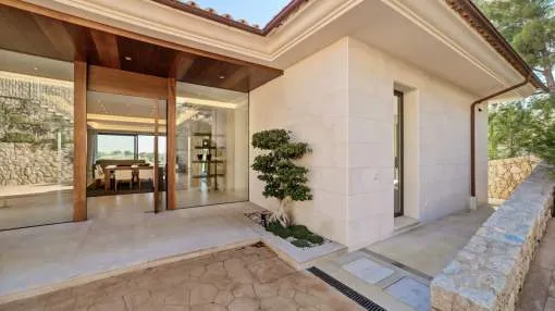 Luxurious Villa Luxurious Villa