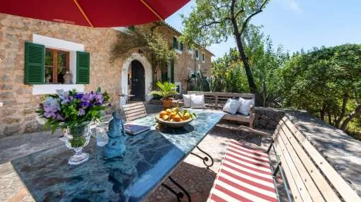 Idyllic country house located in a privileged area above Puerto de Sóller Idyllic country house located in a privileged area above Puerto de Sóller