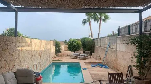 Beautiful semi-detached house with pool in quiet area of Santanyi Beautiful semi-detached house with pool in quiet area of Santanyi