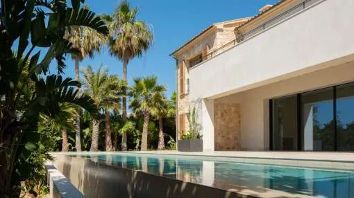 Newly built villa in a top location with sea and harbor views of Port Adriano Newly built villa in a top location with sea and harbor views of Port Adriano
